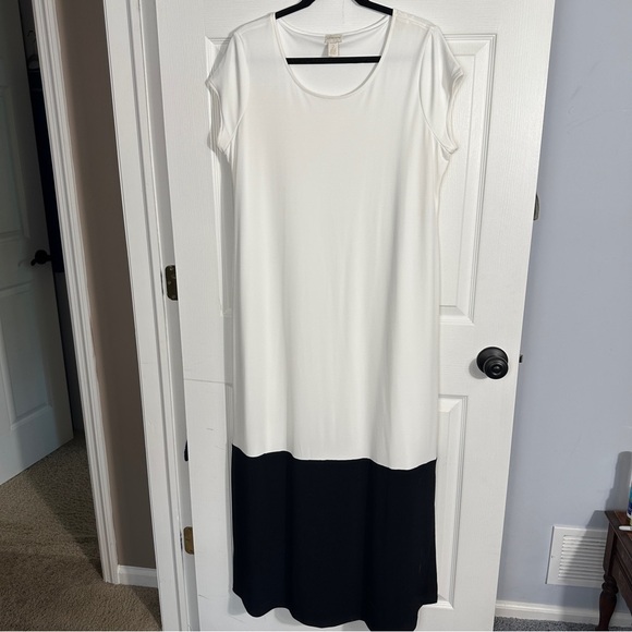 Chico's Sz. 2 (Lg) colorblock maxi dress, stretch, white/black, flowy - Picture 1 of 10